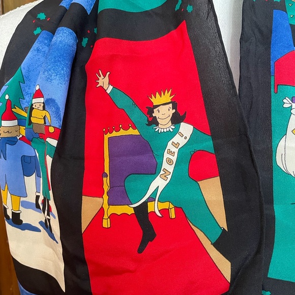 Vintage Christmas silk scarf with 12 days of Christmas designs. Oblong shape - Picture 5 of 5